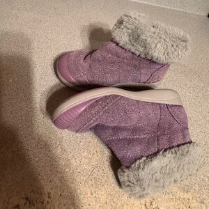 Stride Rite Winter Boot Chloe toddler size 7 Sparkly Purple Boots with Gray Fur
